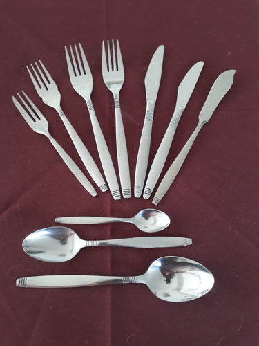 Dessert Spoon from the Style cutlery collection